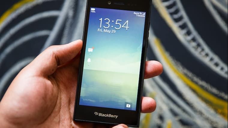 BlackBerry Leap Review
