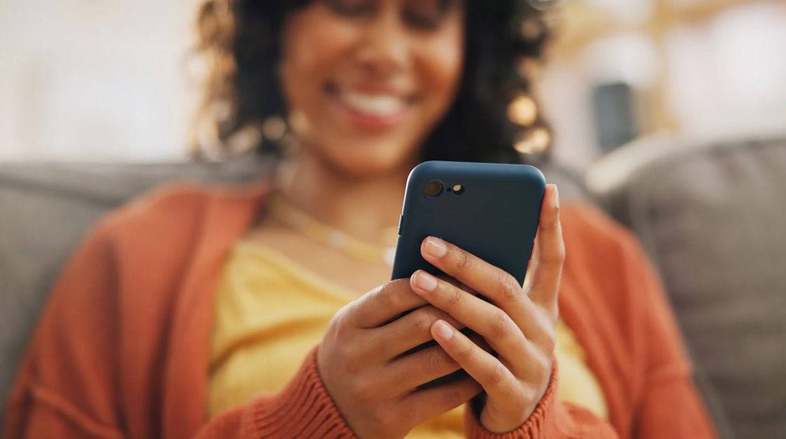 How Low-Income Individuals Can Get a Free Phone in the US Through the Lifeline Program